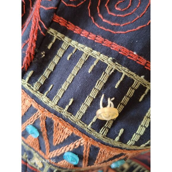Silk Embroidered Women's Blazer With Vibrant Patterns & Button Detailing Size PM - Picture 9 of 11